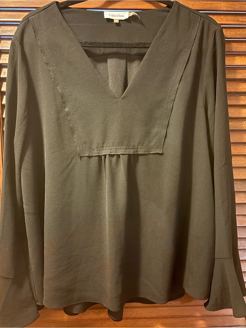 Calvin Klein Women's Black V-Neck Long Sleeve Blouse